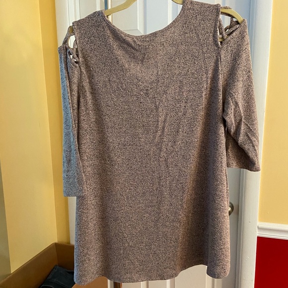 Green Envelope Sweater - Picture 2 of 4